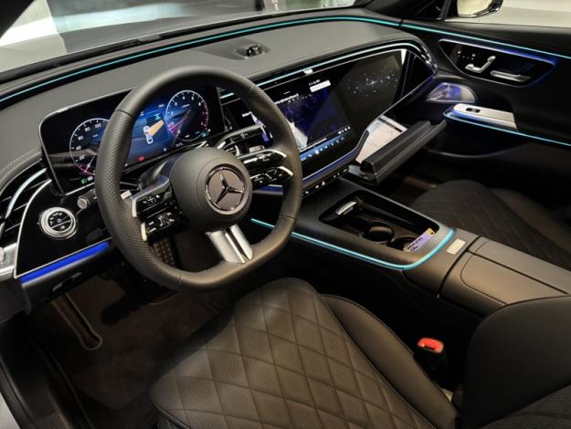MERCEDES-BENZ Classe E Berline Classe E 200 AMG Line Berline  Classe E 200 AMG Line Berline