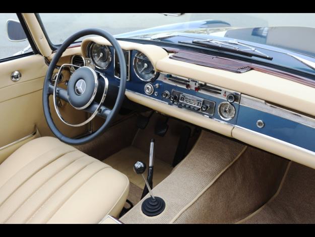 MERCEDES-BENZ 230 SL Pagode  
