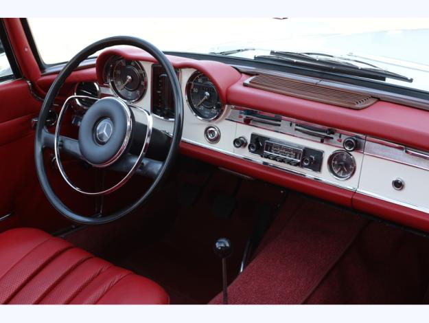MERCEDES-BENZ 230 SL Pagode  