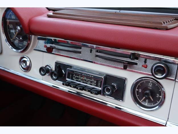 MERCEDES-BENZ 230 SL Pagode  