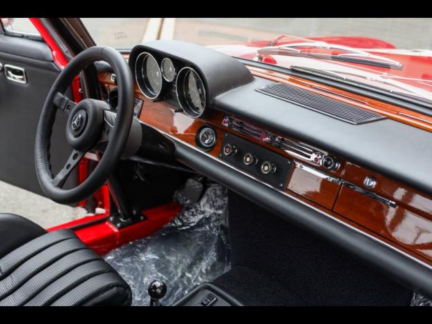 MERCEDES-BENZ 300 SEL 6.3  