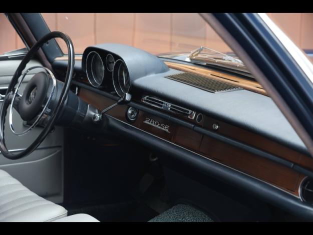 MERCEDES-BENZ 280 SE   