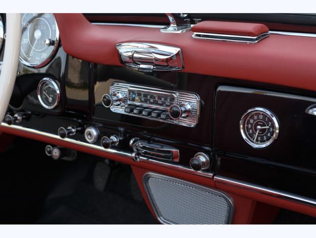 MERCEDES-BENZ 190 SL Roadster  