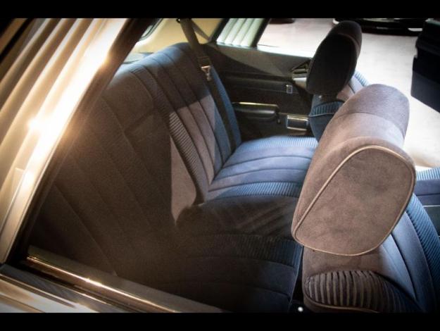 MERCEDES-BENZ 450 SLC 5.0L  