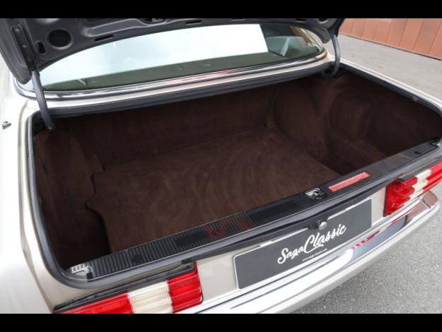 MERCEDES-BENZ 500 SEL   