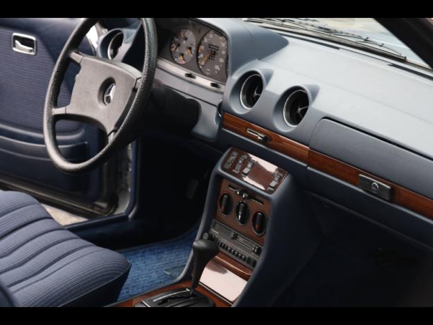 MERCEDES-BENZ 280 CE   