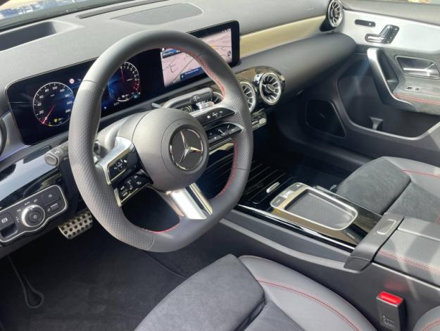 MERCEDES-BENZ Classe A/177 Classe A 250 e AMG Line