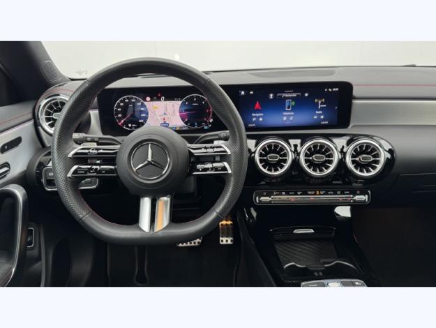 MERCEDES-BENZ Classe CLA SB/118 CLA 200 d Shooting Brake AMG Line