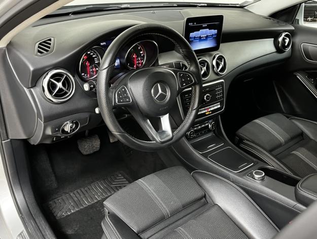 MERCEDES-BENZ Classe GLA/ X156 GLA 180 d Sensation