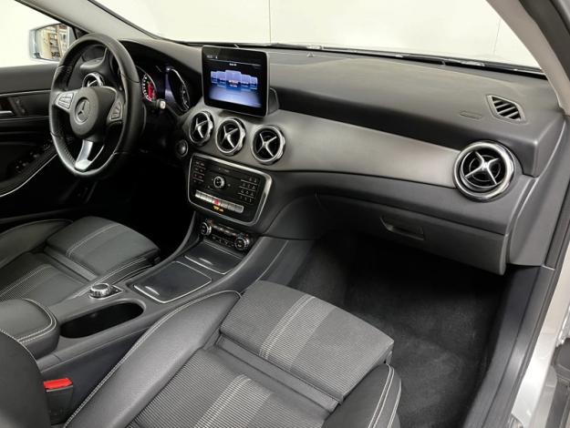 MERCEDES-BENZ Classe GLA/ X156 GLA 180 d Sensation