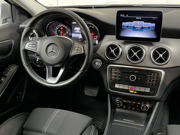 MERCEDES-BENZ Classe GLA/ X156 GLA 180 d Sensation