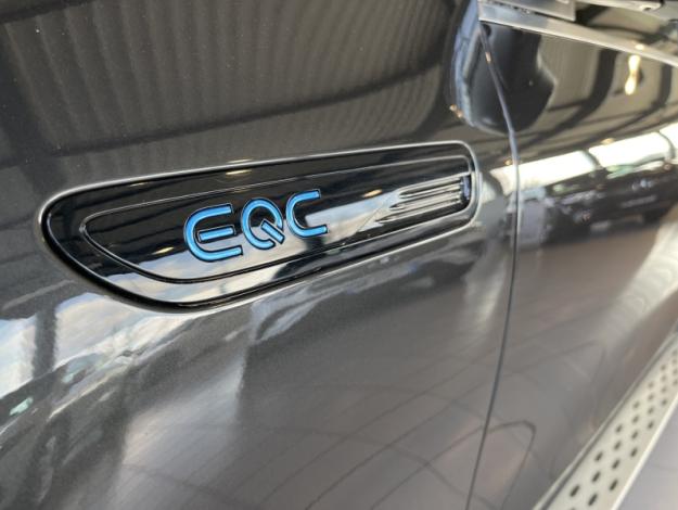 MERCEDES-BENZ Classe EQC / 293 EQC 400 4MATIC AMG line