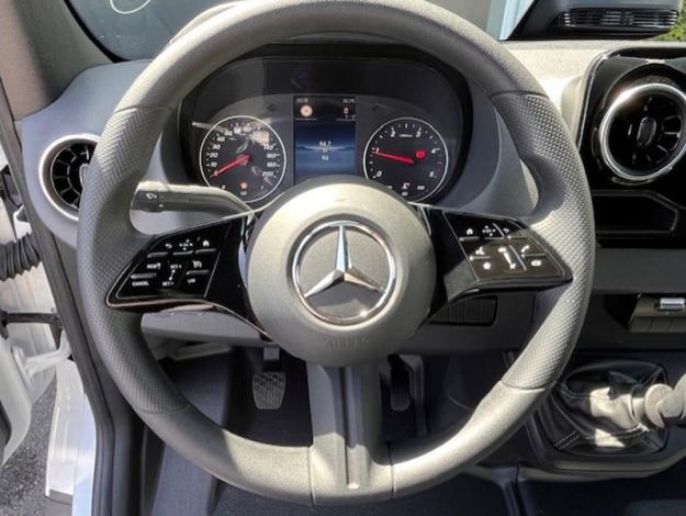 MERCEDES-BENZ Sprinter 519 CDI PRO Standard  SPRINTER 519 Châssis cab 37 5,0t PRO