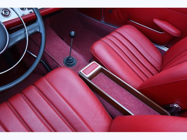MERCEDES-BENZ 230 SL Pagode  