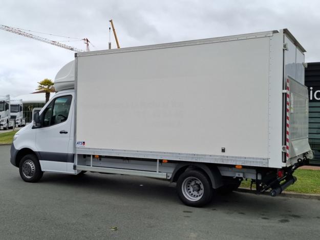 MERCEDES-BENZ Sprinter CCb 514 CDI 43 3T5 Propulsion Caisse Hayon 