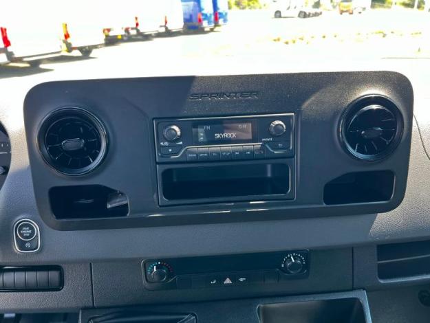 MERCEDES-BENZ Sprinter CCb 514 CDI 43 3T5 Propulsion Caisse Hayon 
