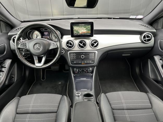 MERCEDES-BENZ Classe GLA/ X156 GLA 180 Sensation