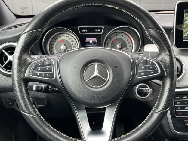 MERCEDES-BENZ Classe GLA/ X156 GLA 180 Sensation