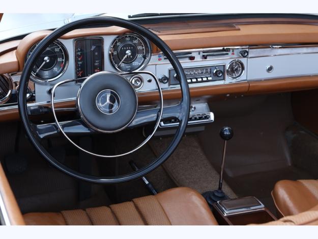 MERCEDES-BENZ 250 SL Pagode  