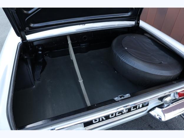 MERCEDES-BENZ 250 SL Pagode  