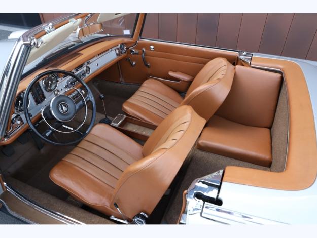 MERCEDES-BENZ 250 SL Pagode  