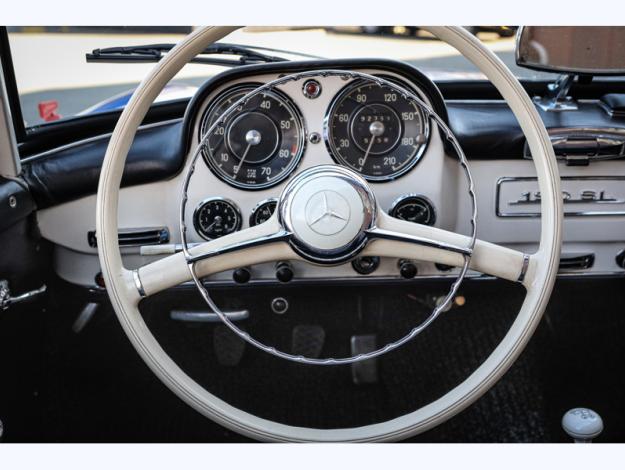 MERCEDES-BENZ 190 SL   