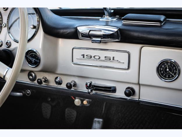 MERCEDES-BENZ 190 SL   