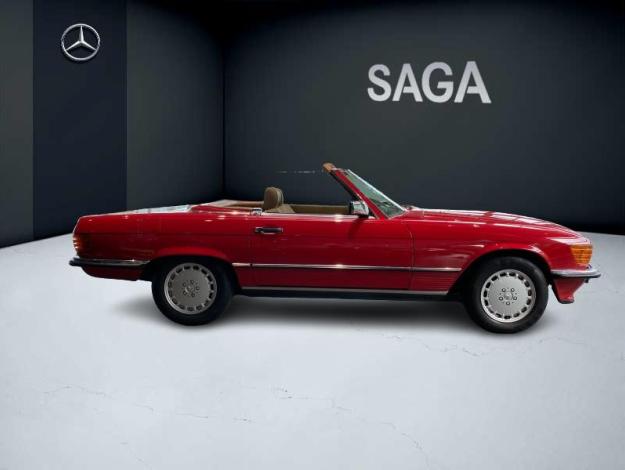 MERCEDES-BENZ 300 SL R107  