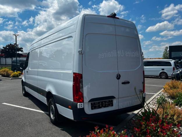 MERCEDES-BENZ Sprinter 319 CDI Fourgon Toit sureleve Long  