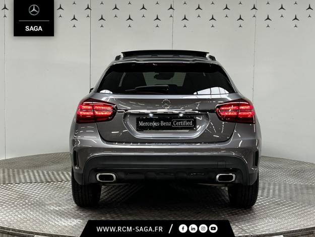 MERCEDES-BENZ GLA 200 Fascination