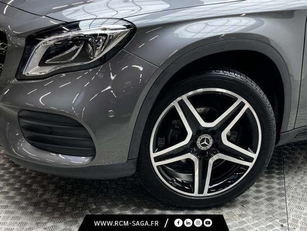 MERCEDES-BENZ GLA 200 Fascination