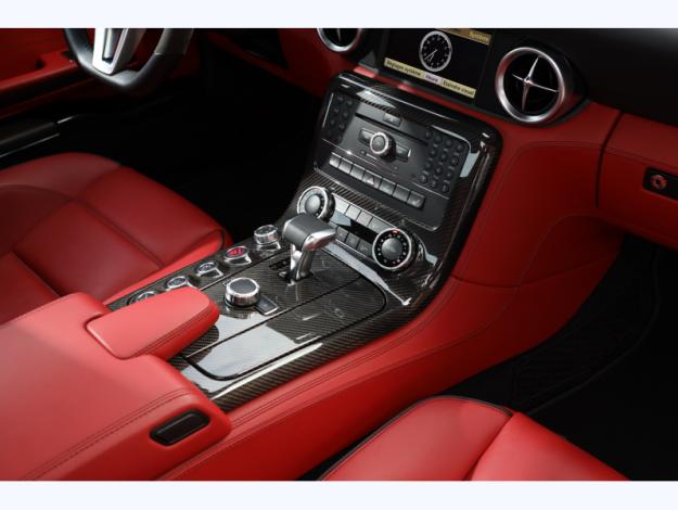 MERCEDES-BENZ SLS AMG Coupé  