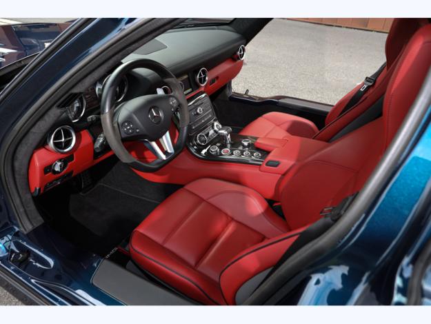 MERCEDES-BENZ SLS AMG Coupé  