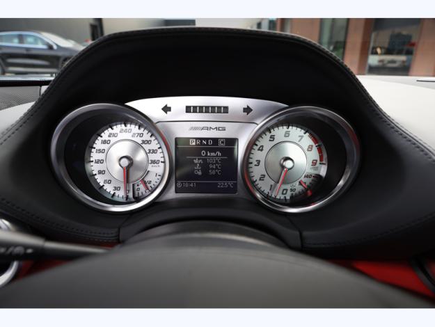 MERCEDES-BENZ SLS AMG Coupé  