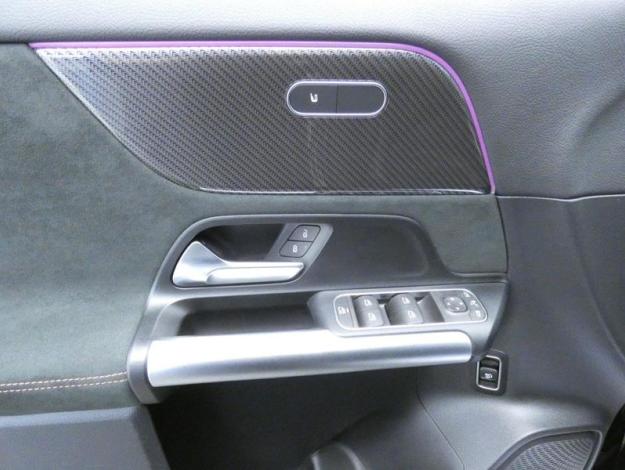 MERCEDES-BENZ GLA Mercedes-AMG  35 4MATIC AMG Line 