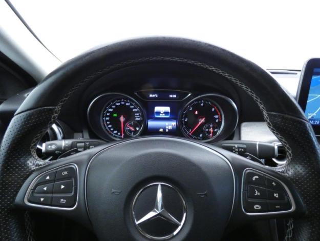 MERCEDES-BENZ Classe GLA/ X156 GLA 180 d Sensation