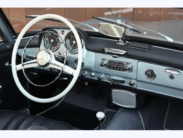 MERCEDES-BENZ 190 SL Roadster  