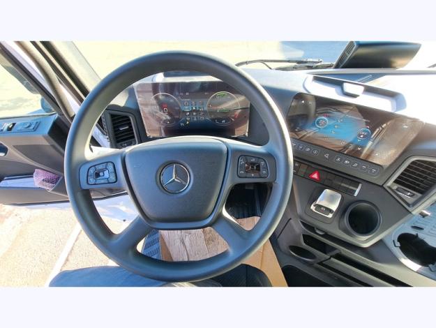 MERCEDES-BENZ Actros 1845 LS 4X2 StreamSpace 2.50M  