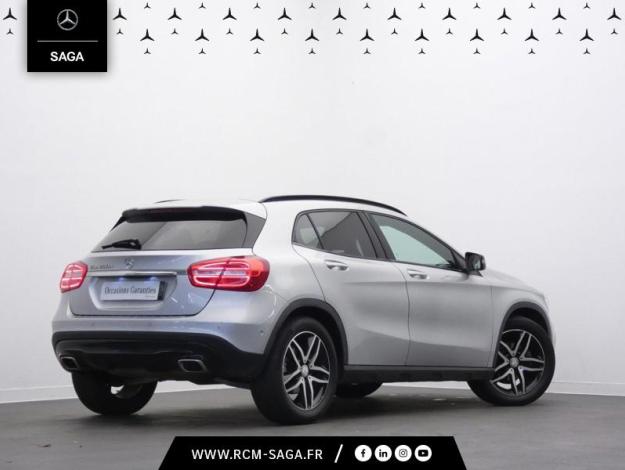 MERCEDES-BENZ GLA 200 d Sensation