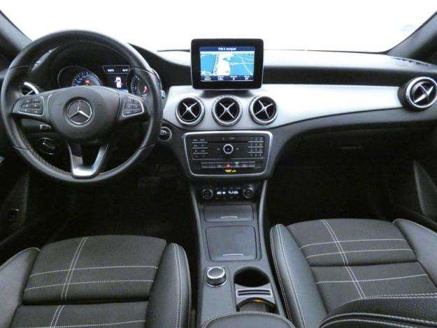 MERCEDES-BENZ GLA 200 d Sensation