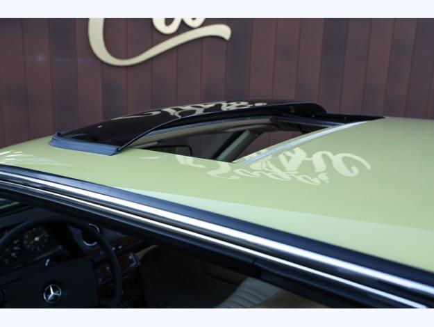 MERCEDES-BENZ 230 CE 123 C  