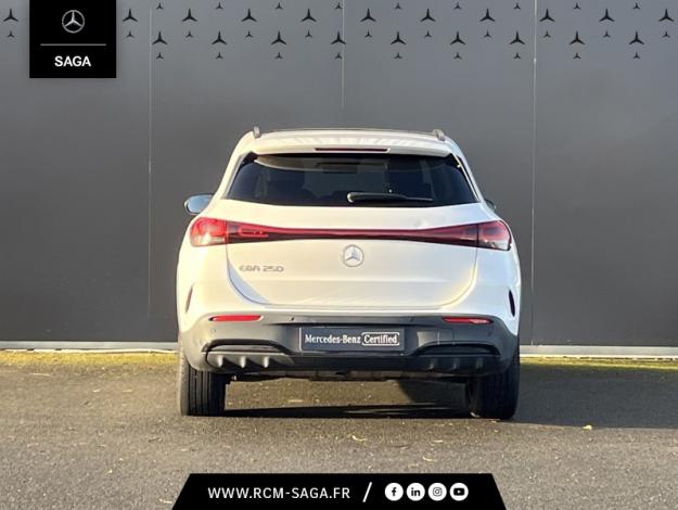 MERCEDES-BENZ EQA 250 AMG Line  