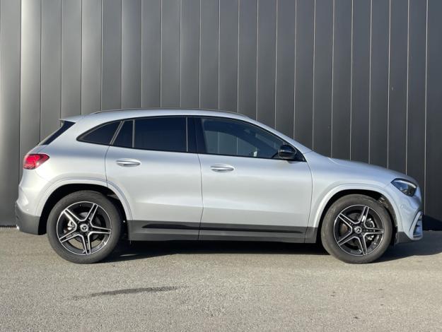 MERCEDES-BENZ GLA 180 d AMG Line