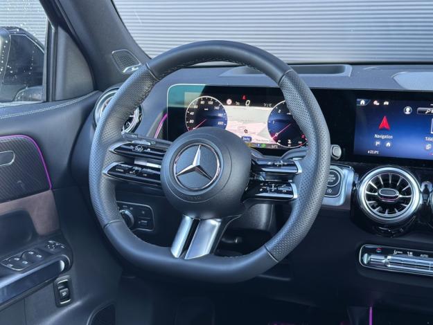 MERCEDES-BENZ GLB 200 d AMG Line