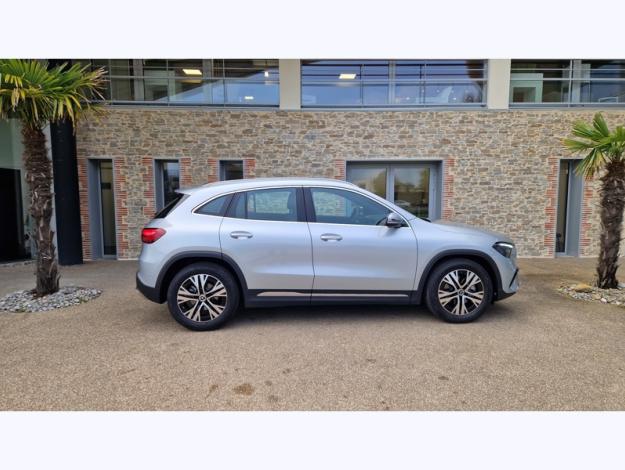 MERCEDES-BENZ GLA 200 Business Line