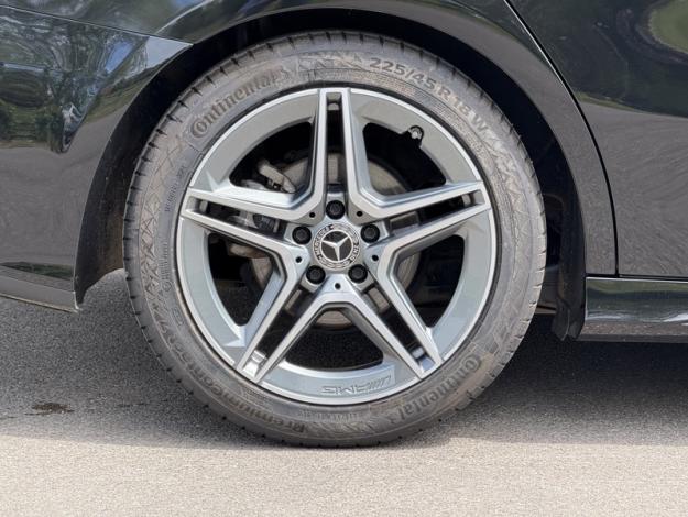 MERCEDES-BENZ Classe A 180 Berline AMG Line AMG Line 