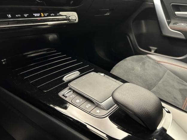 MERCEDES-BENZ Classe A 180 Berline AMG Line AMG Line 