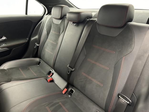 MERCEDES-BENZ Classe A 180 Berline AMG Line AMG Line 