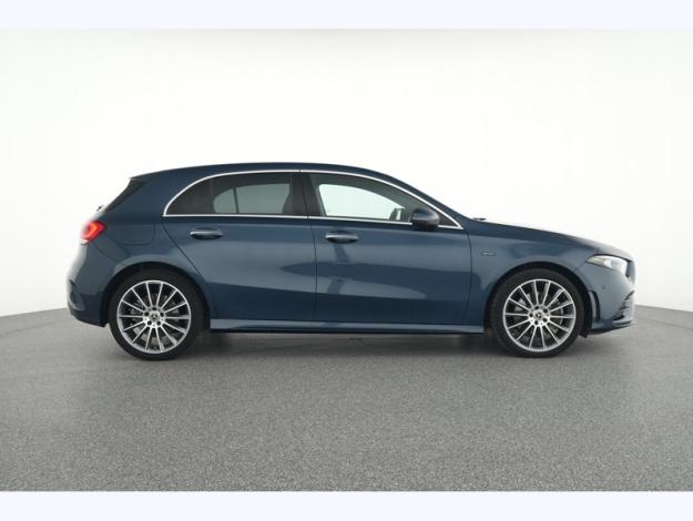 MERCEDES-BENZ A 250 A 250 e  Berline Compacte AMG 8 G-Tronic