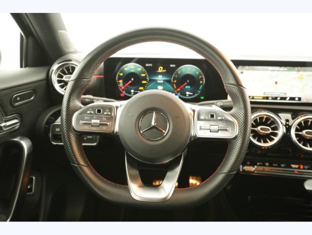 MERCEDES-BENZ A 250 A 250 e  Berline Compacte AMG 8 G-Tronic